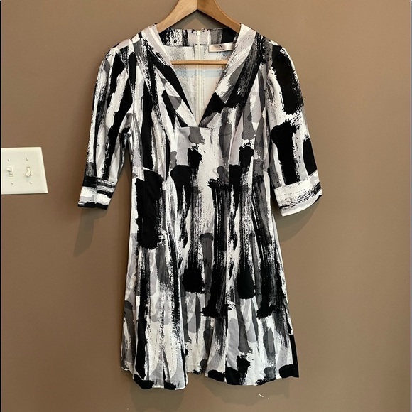 Natori‎ 3/4 Sleeve V Neck Sheath Dress in Splattered Paint Size 4 - Picture 1 of 4